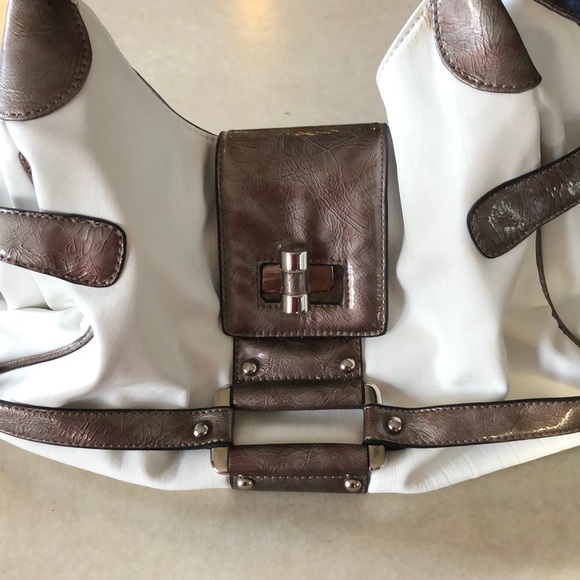 Purse - Picture 2 of 7